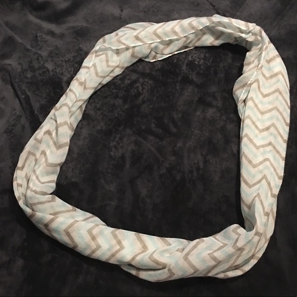 Infinity scarf - Picture 2 of 3